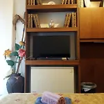 Beautiful -up To 4 Guests- Close To City Centre! 아파트 *