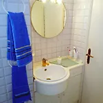 아파트 Beautiful -up To 4 Guests- Close To City Centre!