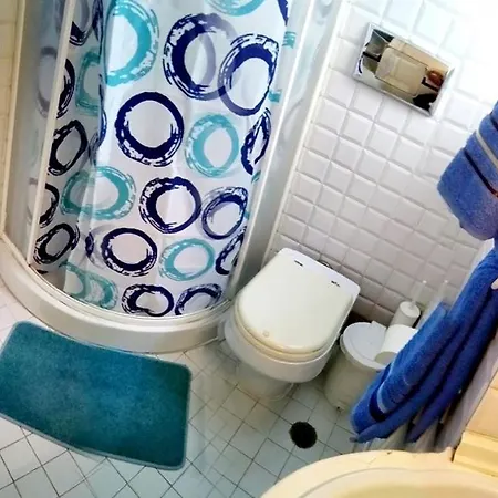 Beautiful -up To 4 Guests- Close To City Centre! דירה סלוניקי