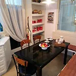 Beautiful -up To 4 Guests- Close To City Centre! Thessaloniki