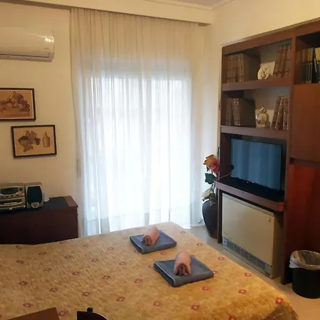 Beautiful -up To 4 Guests- Close To City Centre! Lägenhet